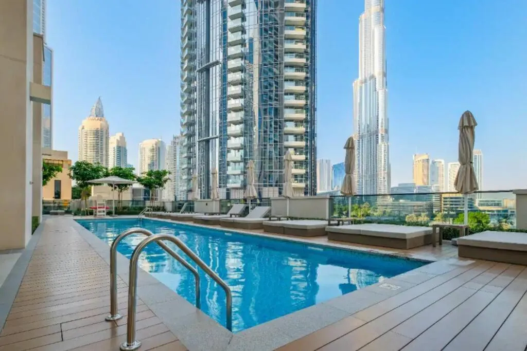 Luxurious 3BR In Act 1 Act 2 with Burj Khalifa View - 3