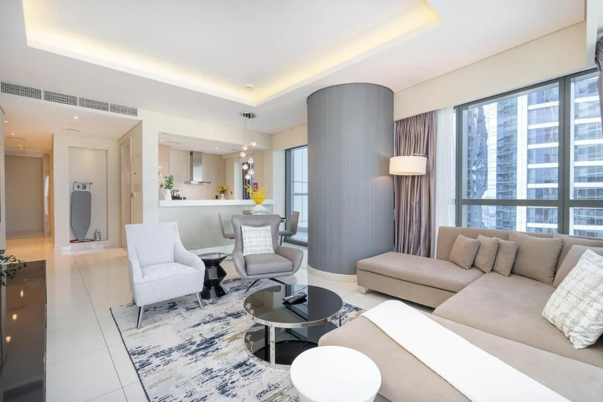 Luxurious Large 2BR Residence in Business Bay Dubai - 2