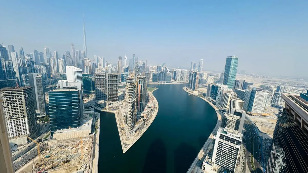 Luxurious Spacious with Breathtaking Views Spacious Burj View Luxury Apartments on High Floor Central Dubai Business Bay Downtown - 2