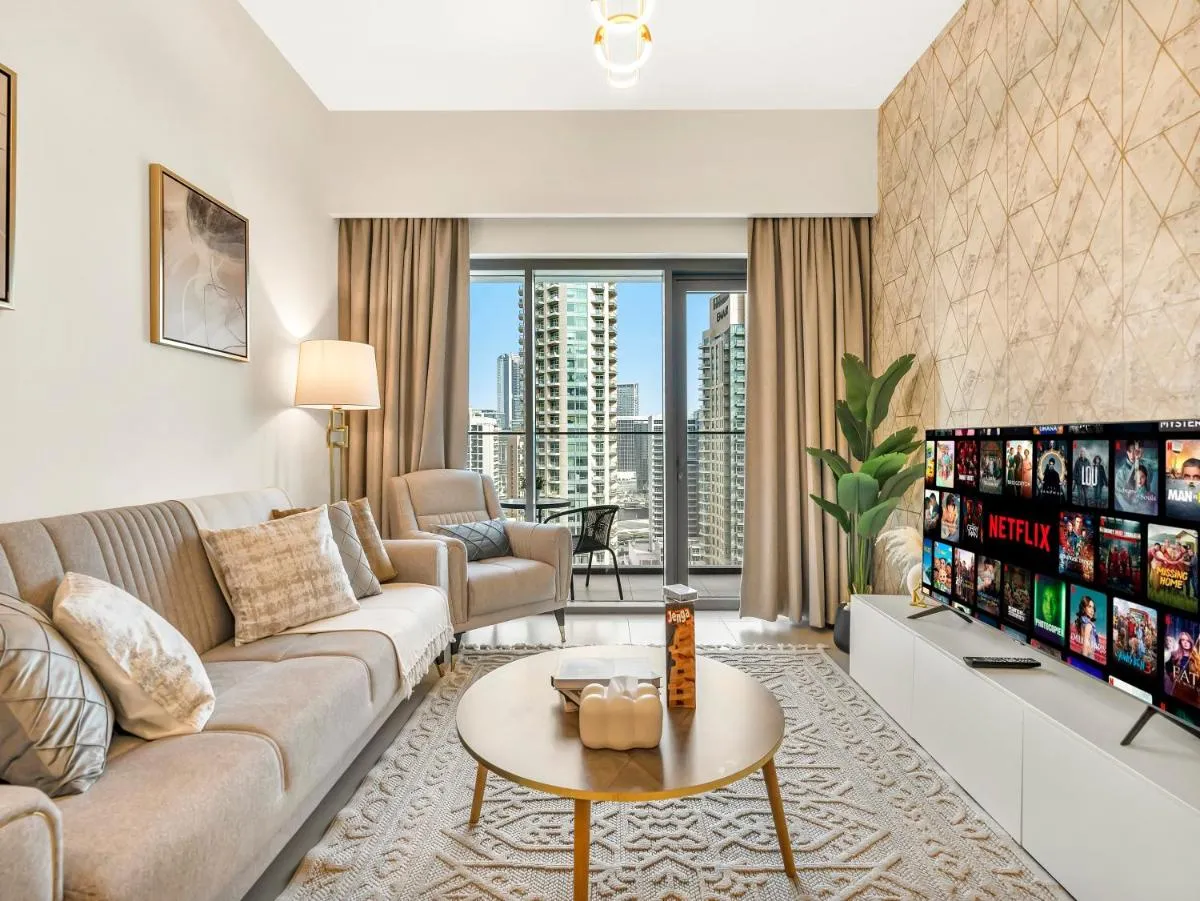Luxury 1BR, 5 Min walk to Dubai Mall & Burj Khalifa, Can Sleep 1-4 - 2