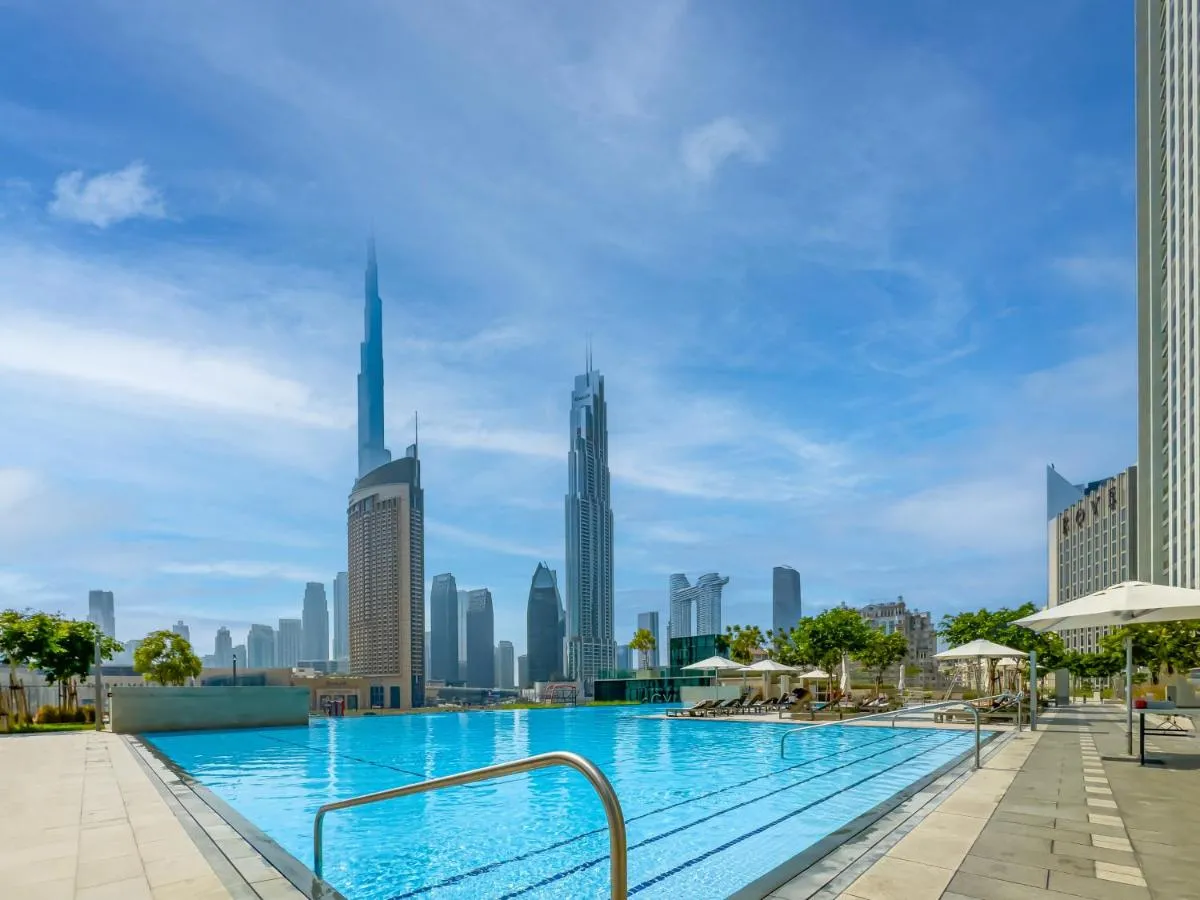 Luxury 2-Bedroom unit Full Burj Khalifa View and Dubai Mall Access - 3