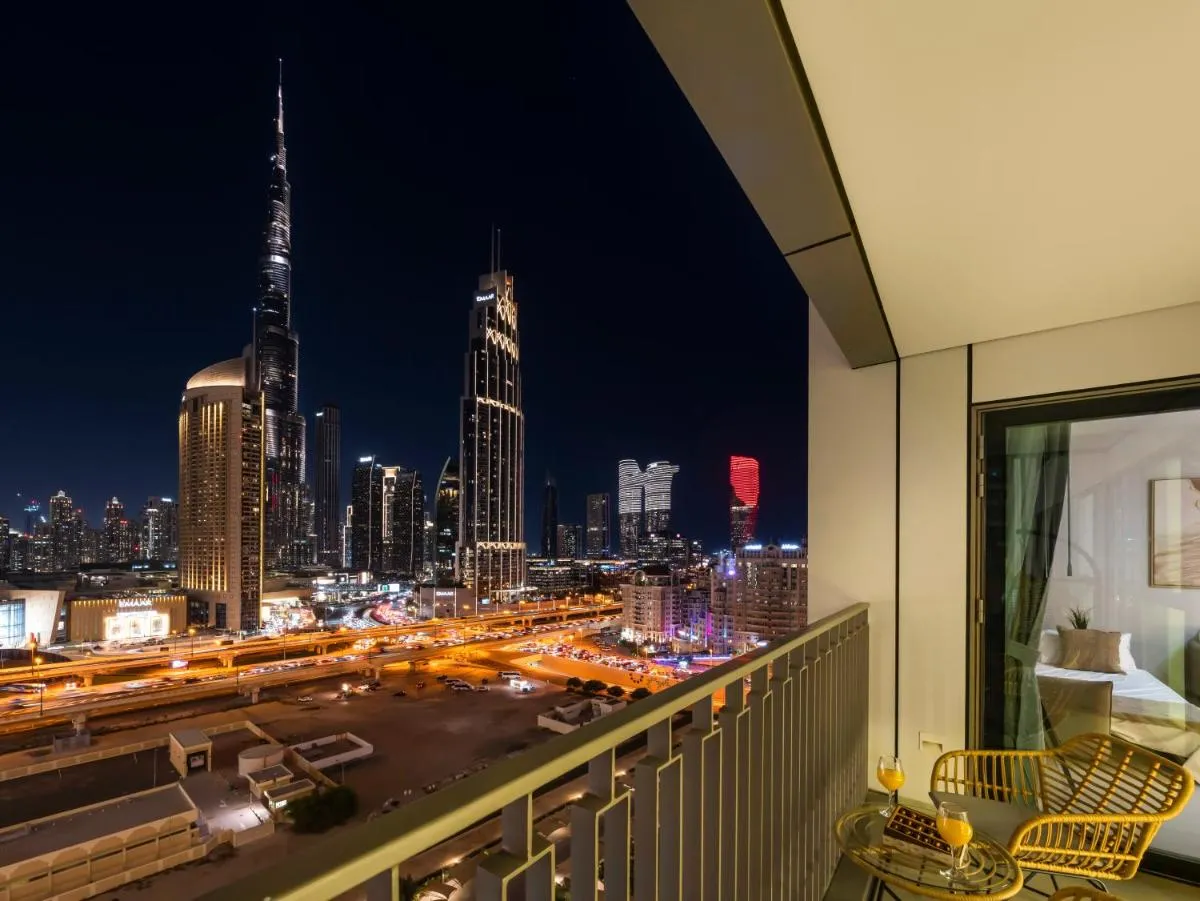 Luxury 2-Bedroom unit Full Burj Khalifa View and Dubai Mall Access - 2