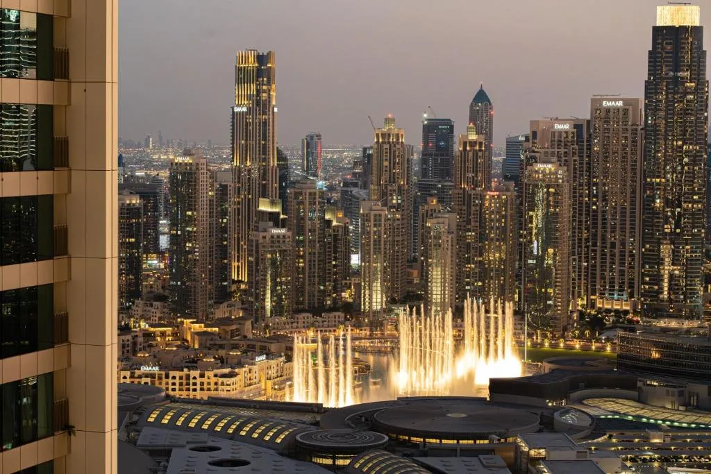 Luxury 3 Bedroom Corner Apartment – Stunning 270 Degrees Views – Burj & Fountain Views! 3 Balconies, 5 Minute Walk to Dubai Mall, Great Gym, Yoga Room