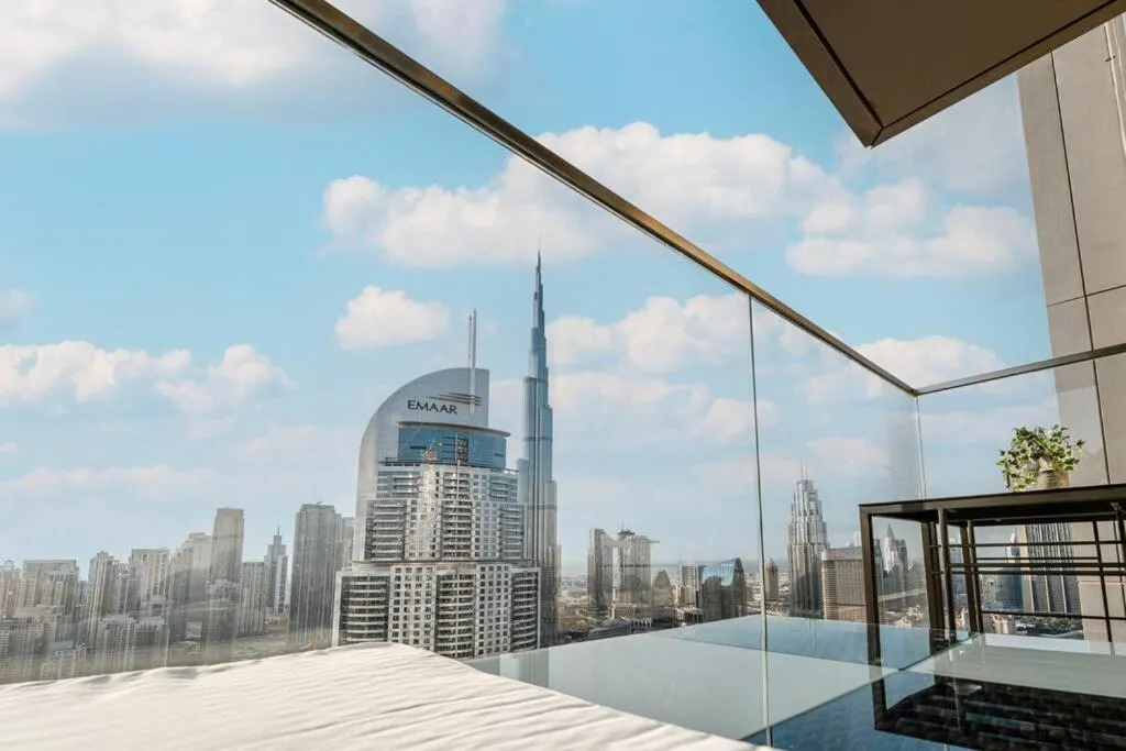 Luxury Burj View Penthouse at Boulevard Point - 3