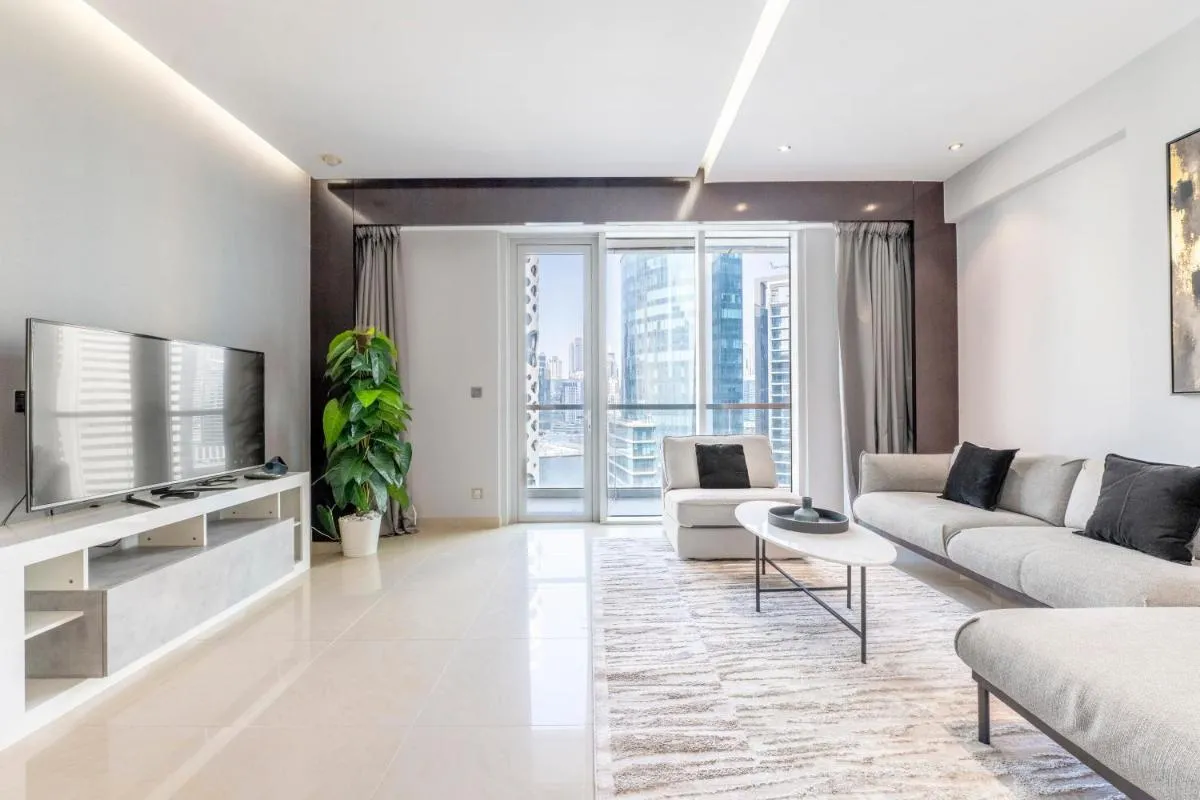 Luxury Downtown 1BR – Ubora Residence Tower - 2