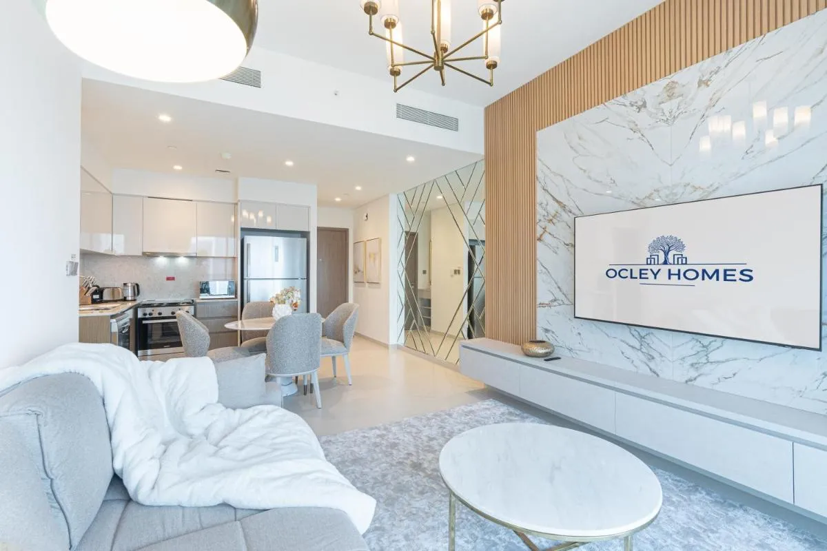 Luxury Home on the 50th Floor with Full Burj View - 3