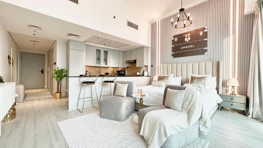 Luxury Large Studio In the Heart Of Dubai Close to Dubai Mall and Burj Khalifa