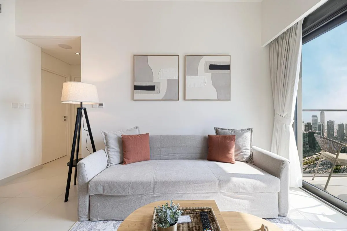Luxury Minimalistic Apartment in Downtown Dubai Opposite Burj Khalifa & Dubai Mall - 3
