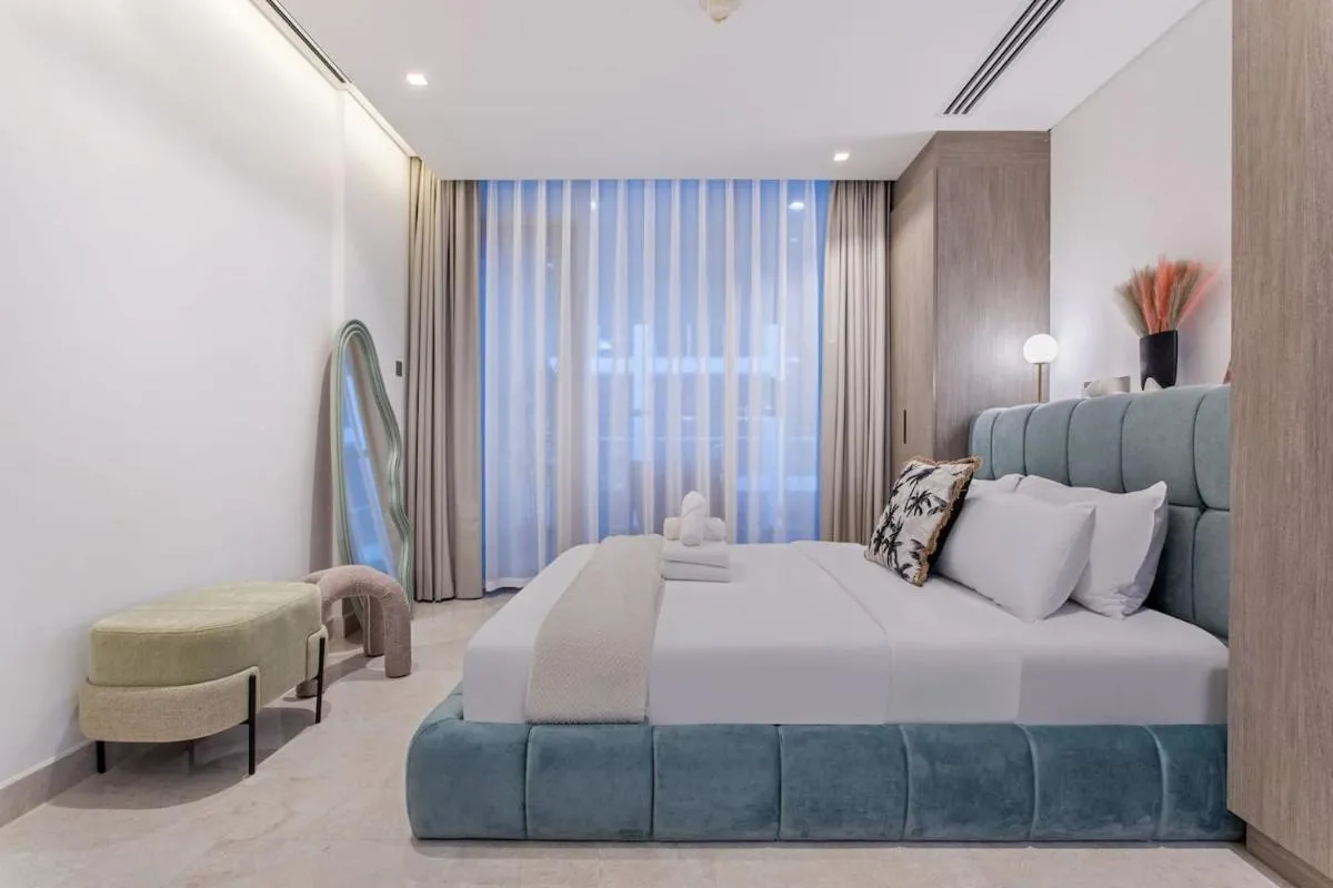 Luxury Studio! Walk To Burj Khalifa Sleeps 3! - 2