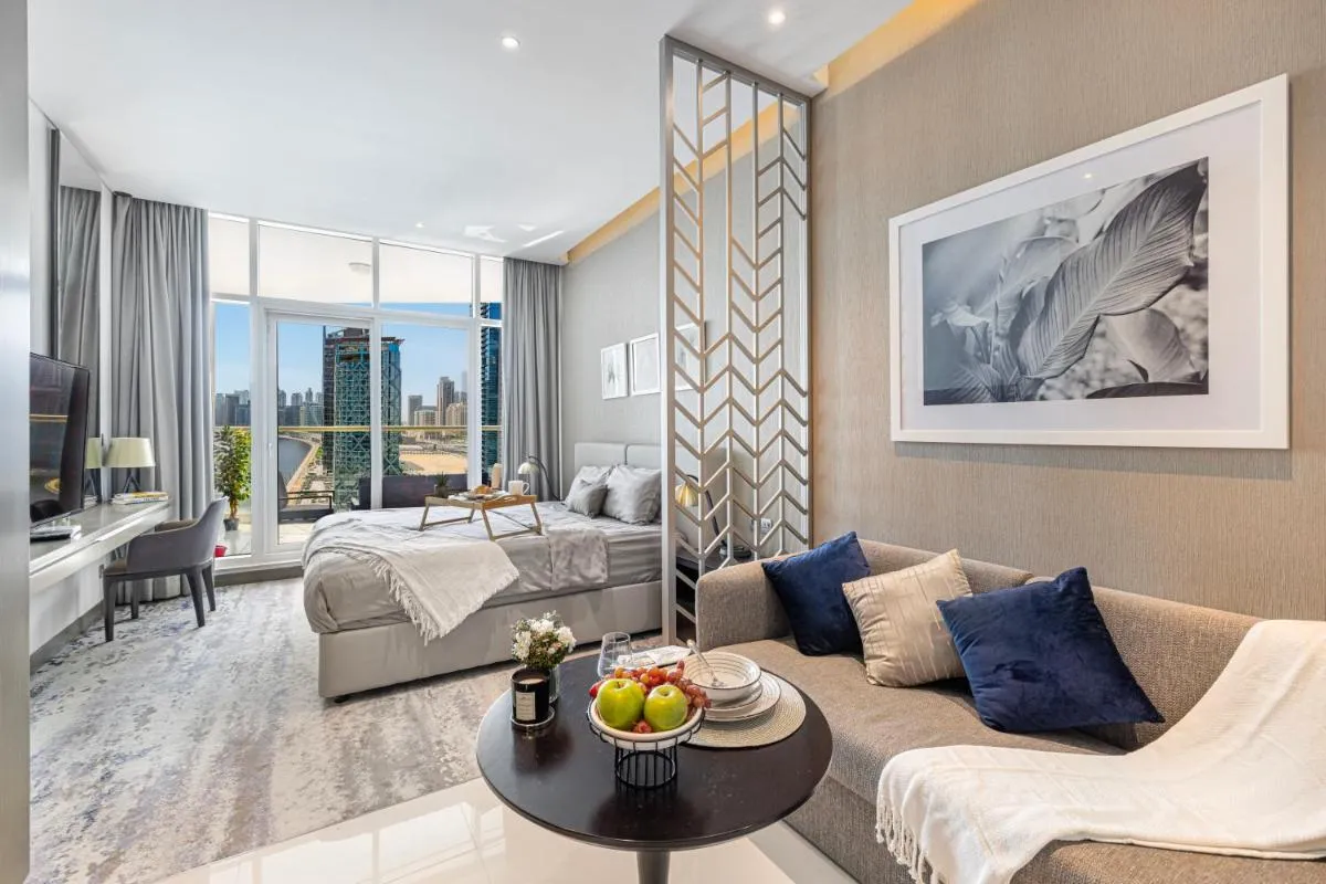 Luxury studio apartment with Bay view in Business Bay - 3