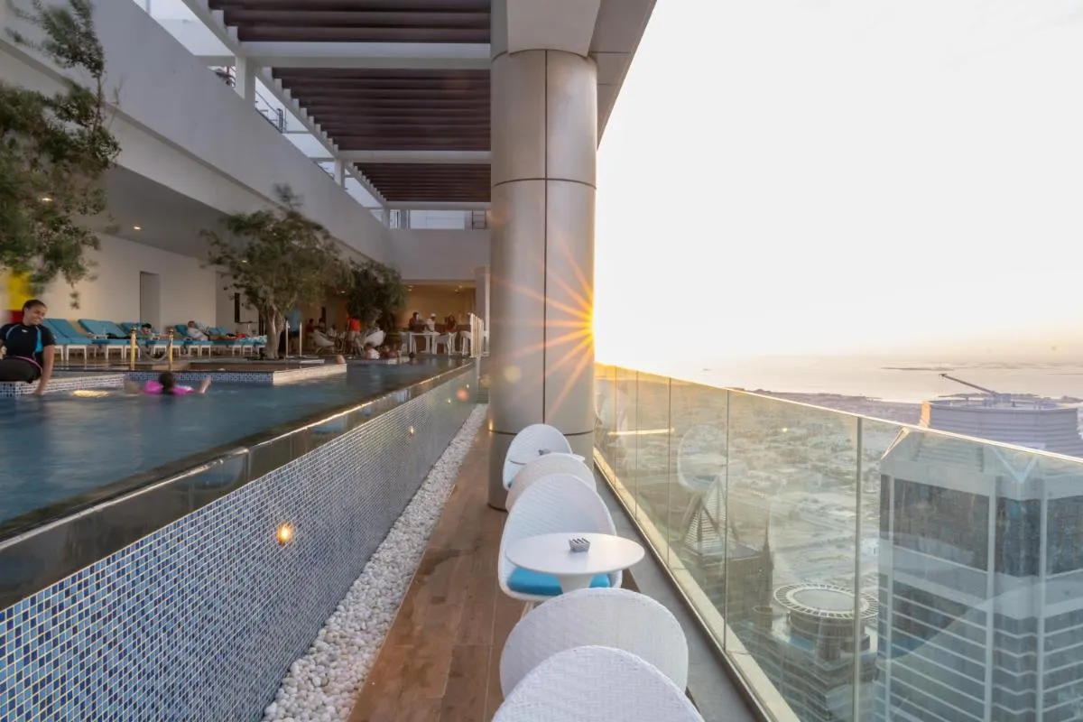 Magical Apartment With Rooftop Pool & Burj Khalifa View - 2