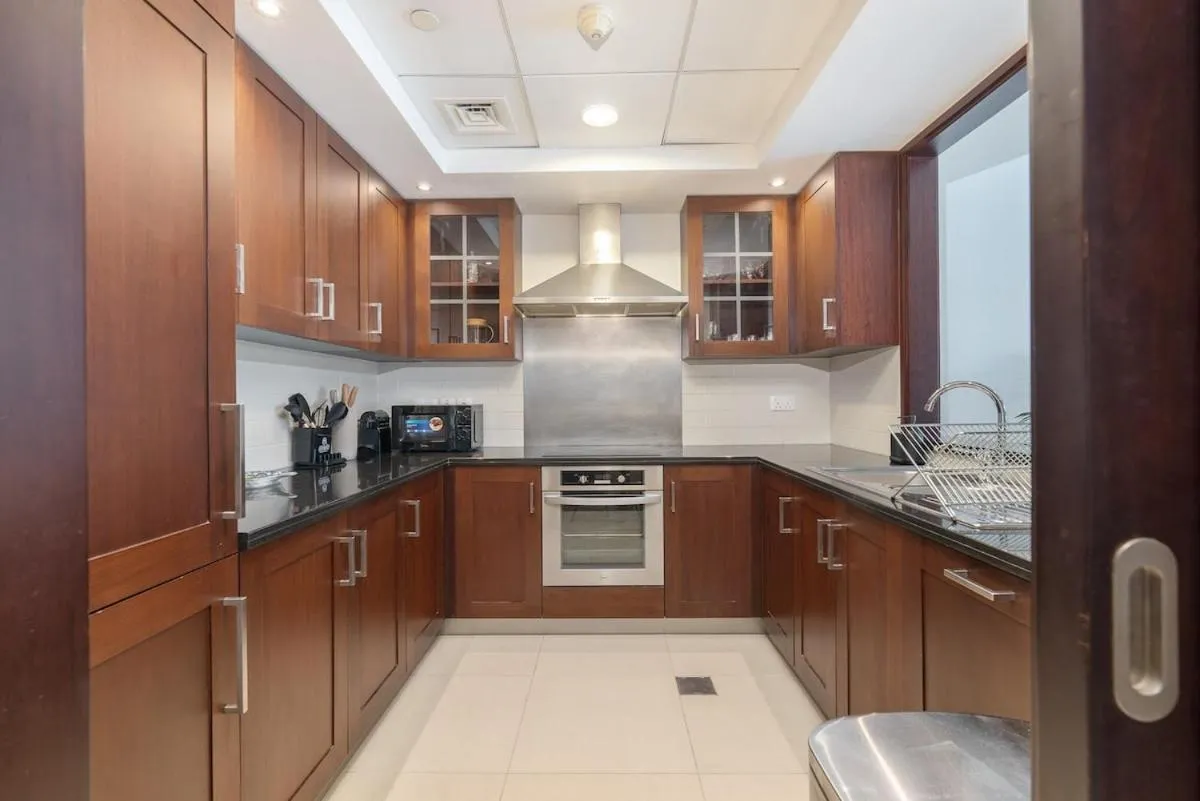 Magnificent 1 BR in Downtown - 2