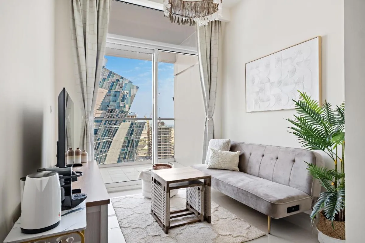 Modern 1BR APT Vera Residences - 2