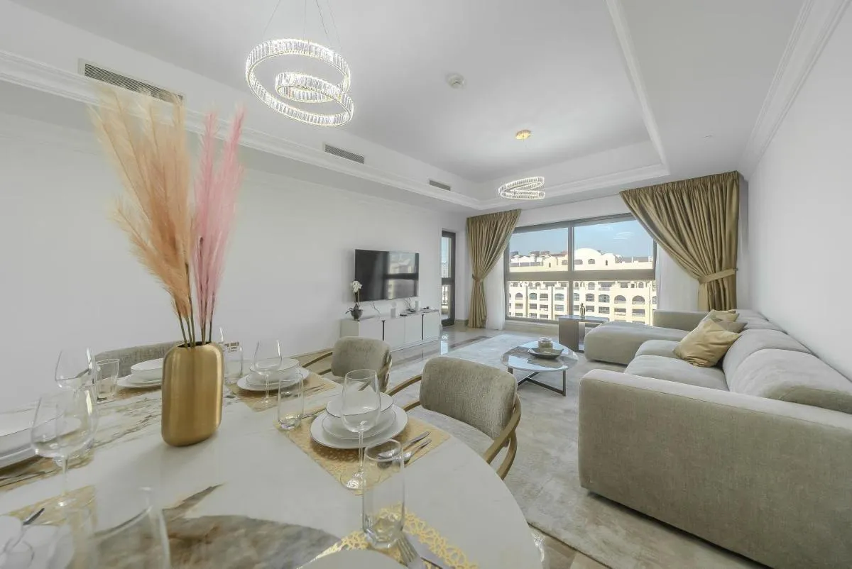 Modern 1BR in Vibrant Fairmont North Residence – 90AB6 - 2