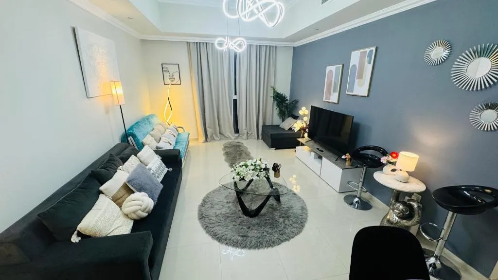 Modern Accommodations in Dunya Dubai’s Heart, Dubai Mall, Dubai Fountain and Burj Khalifa Getaway, Spectacular Views, 3-5 Minutes to DUBAI MALL, Dubai Fountain & Burj Khalifa