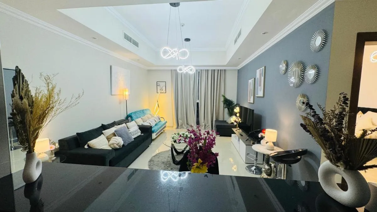 Modern Accommodations in Dunya Dubai’s Heart, Dubai Mall, Dubai Fountain and Burj Khalifa Getaway, Spectacular Views, 3-5 Minutes to DUBAI MALL, Dubai Fountain & Burj Khalifa - 2