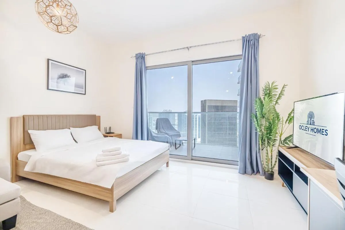 Modern Bright Home in Business Bay - 2