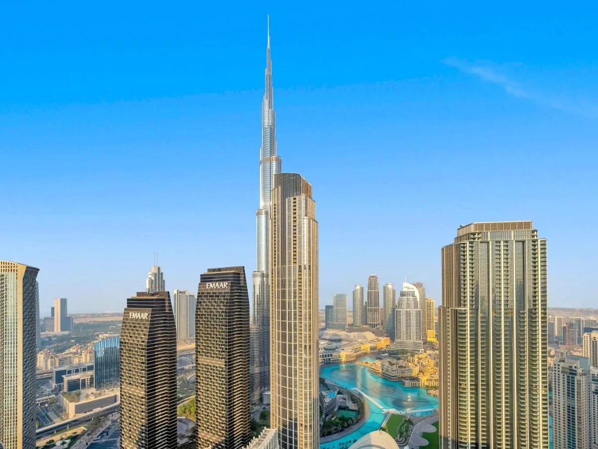 New Burj Khalifa NYE Fireworks Panorama - 2