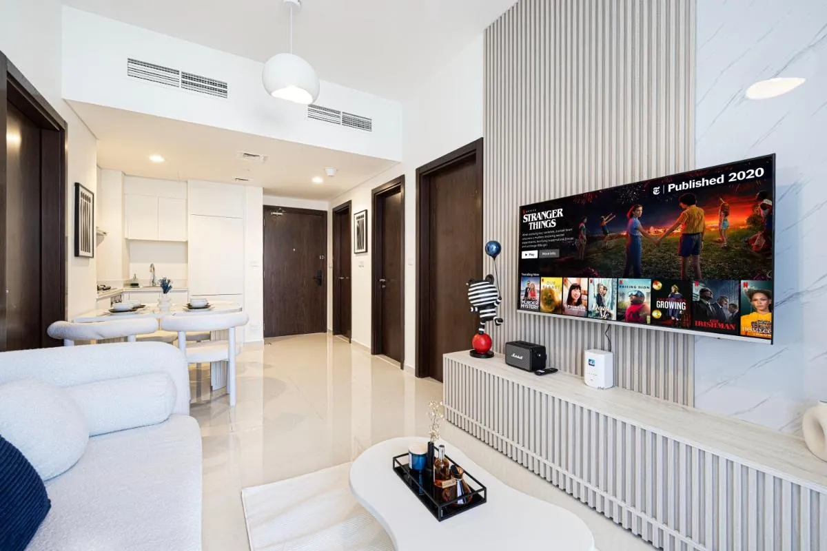 New Designed 2-BR Downtown Dubai - 2