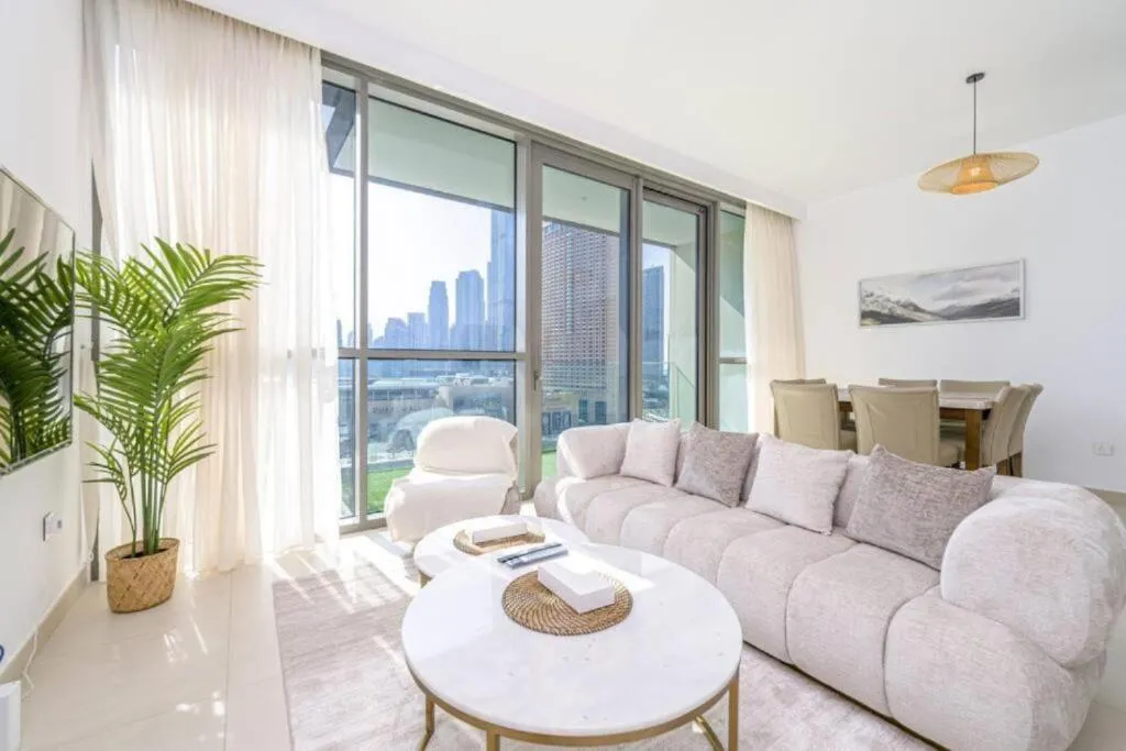 New Luxurious Apartment with Burj Khalifa View