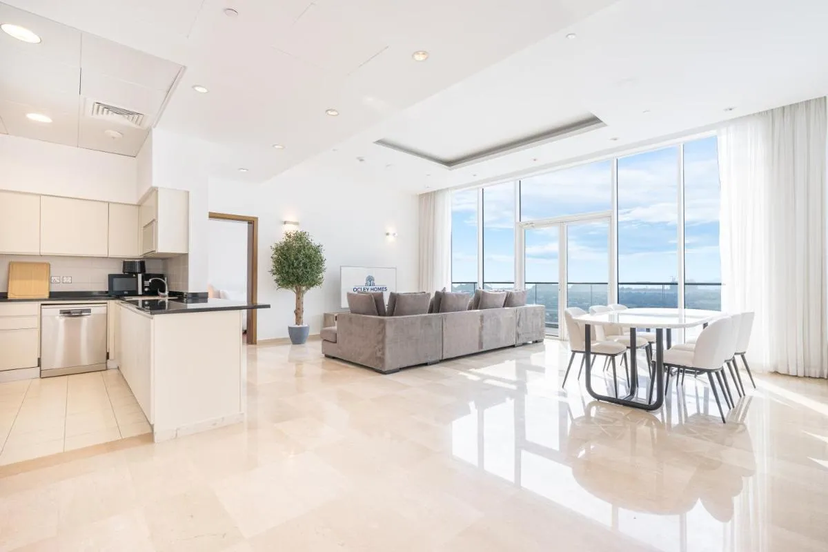 Palm Home next to Nakheel Mall with Private Beach - 2