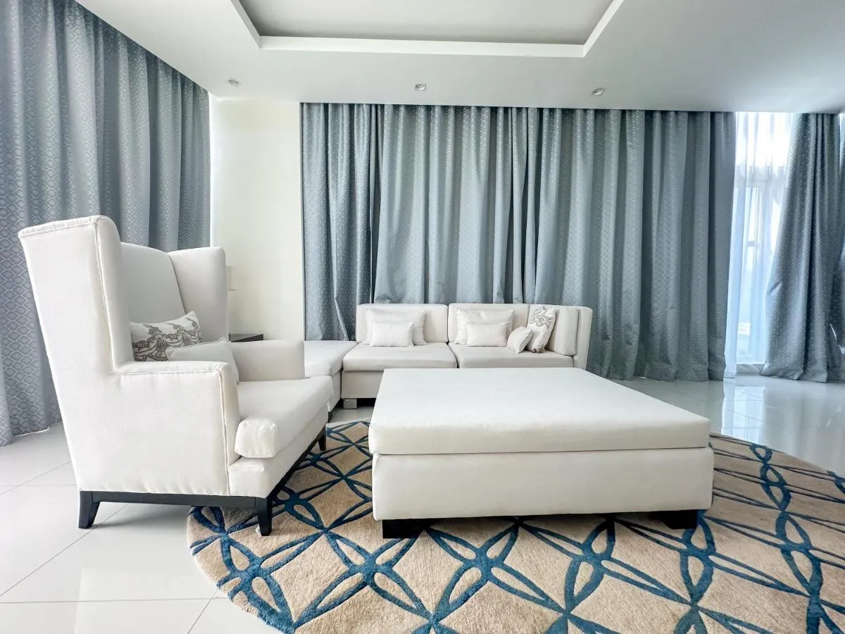 Panoramic Burj Khalifa View Luxury 2BR Penthouse - 3