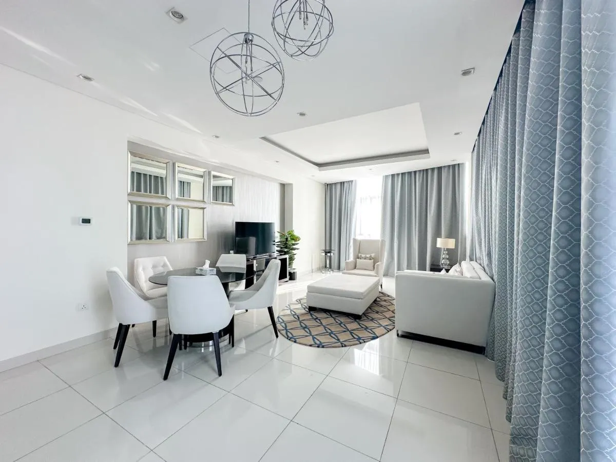 Panoramic Burj Khalifa View Luxury 2BR Penthouse - 2