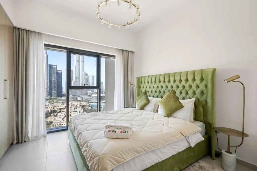 **Panoramic Views Of Burj Khalifa and Fountain** - 3