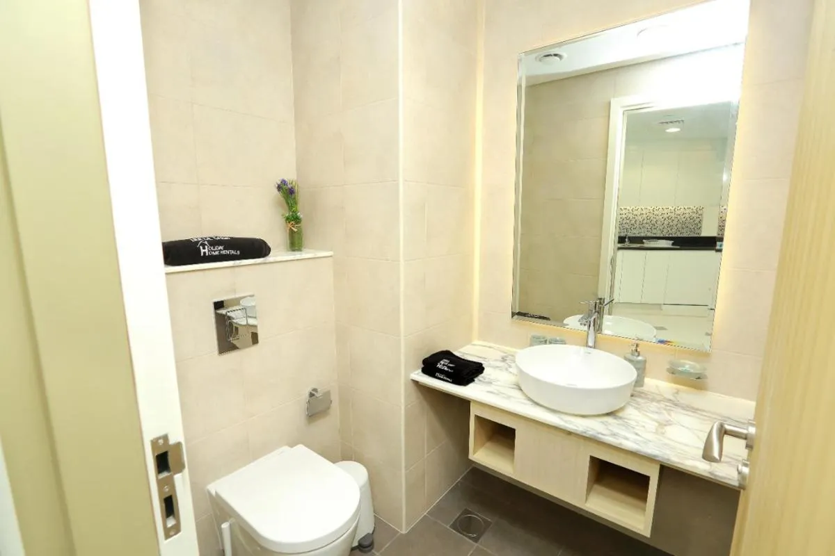 Paramount Midtown Deluxe 1 BR Apartment with Full Burj-Khalifa View - 3