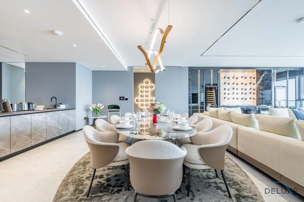 Picturesque 3BR with Assistant Room in The One JBR by Deluxe Holiday Homes - 2