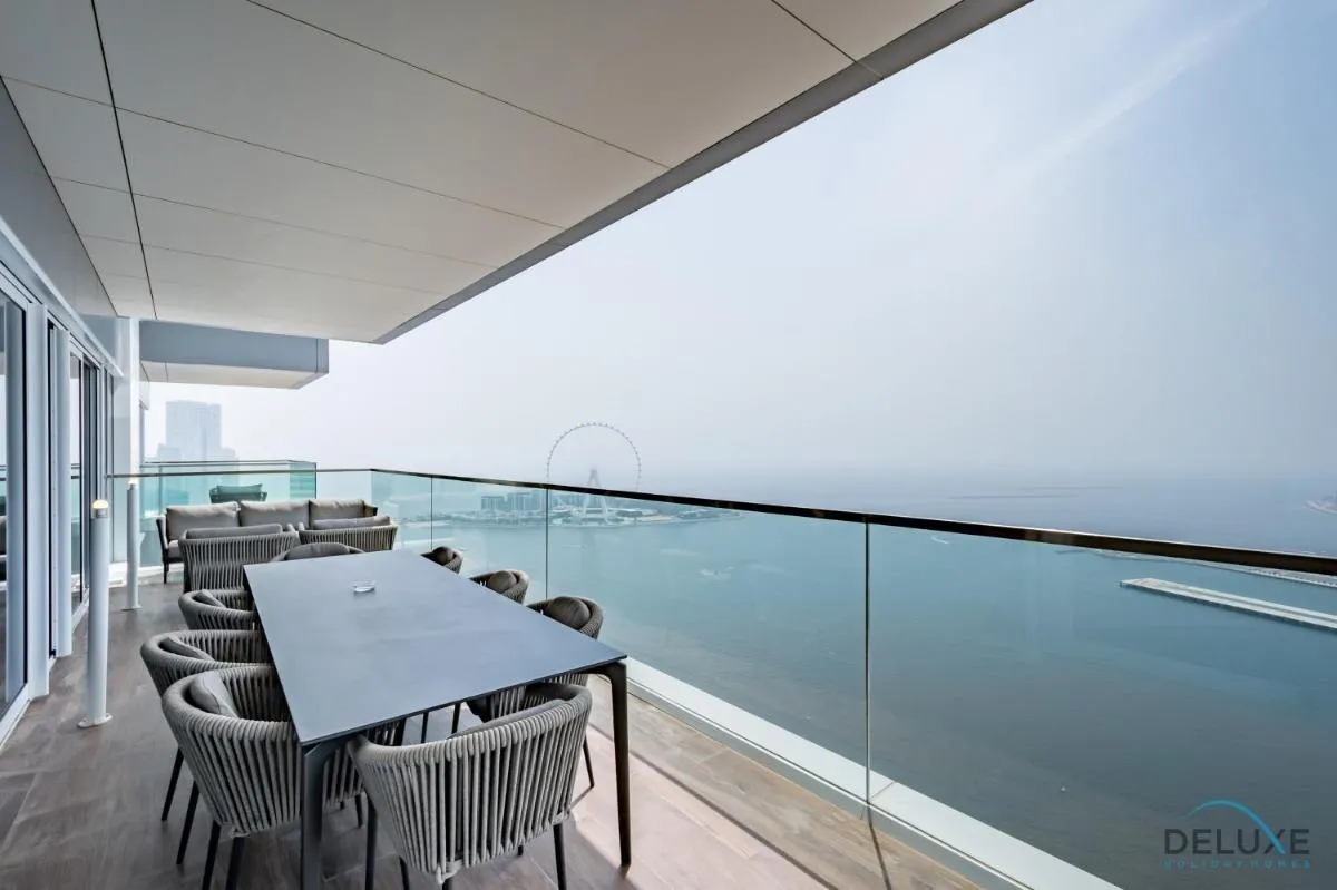 Picturesque 3BR with Assistant Room in The One JBR by Deluxe Holiday Homes - 3