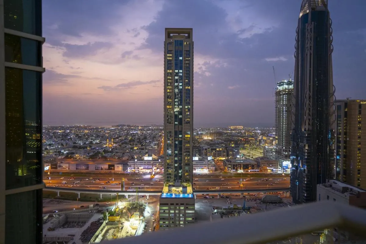 Prime Downtown Burj Khalifa I Sleeps 8 - 3