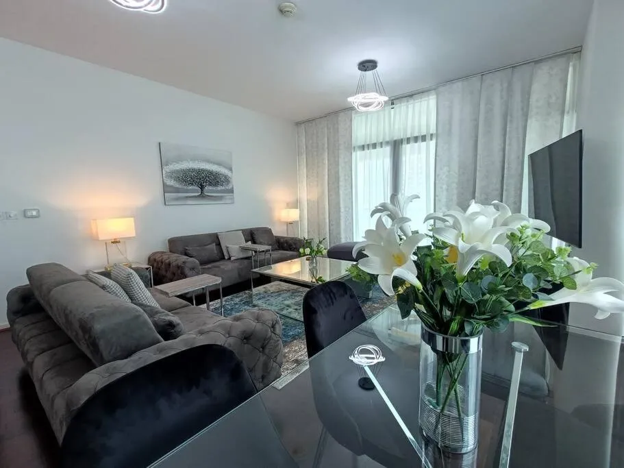Quill Residence – Canal View Spacious 3 bedroom Apartment