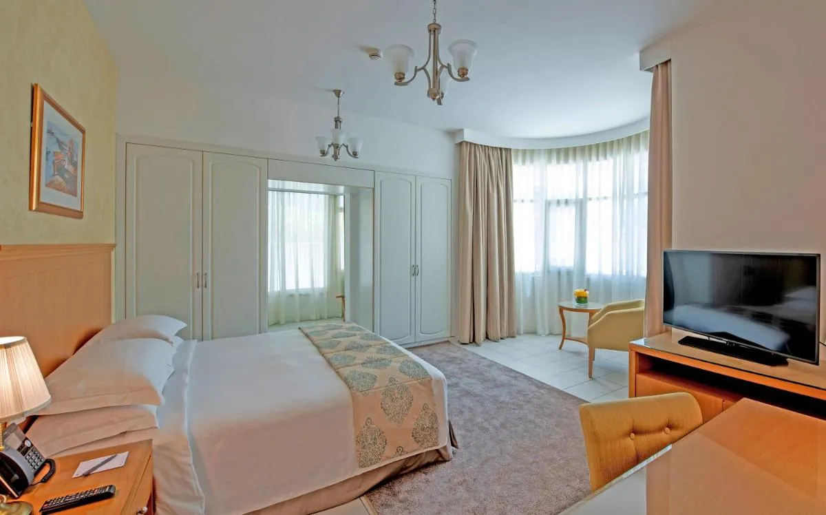 Roda Al Murooj Residences - 3