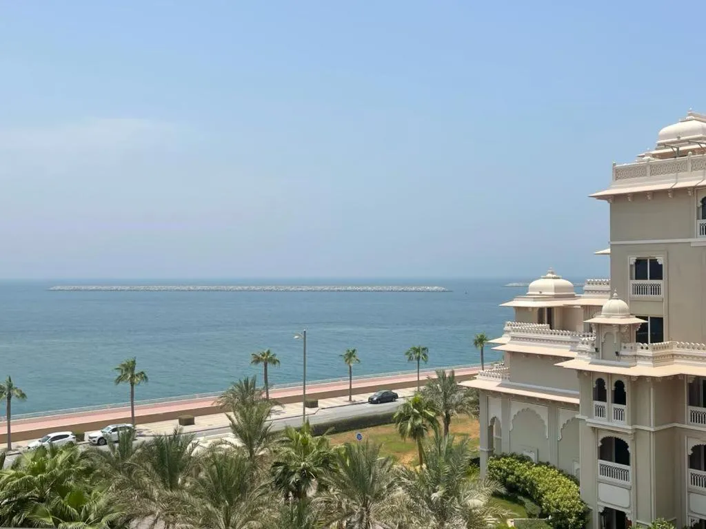 Royal Club By RVHR, Grandeur Residence Crescent Palm Jumeirah - 2
