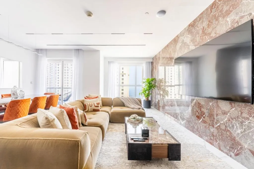 Seaside Elegance – NEW Luxury 3-Bedroom Apt in JBR