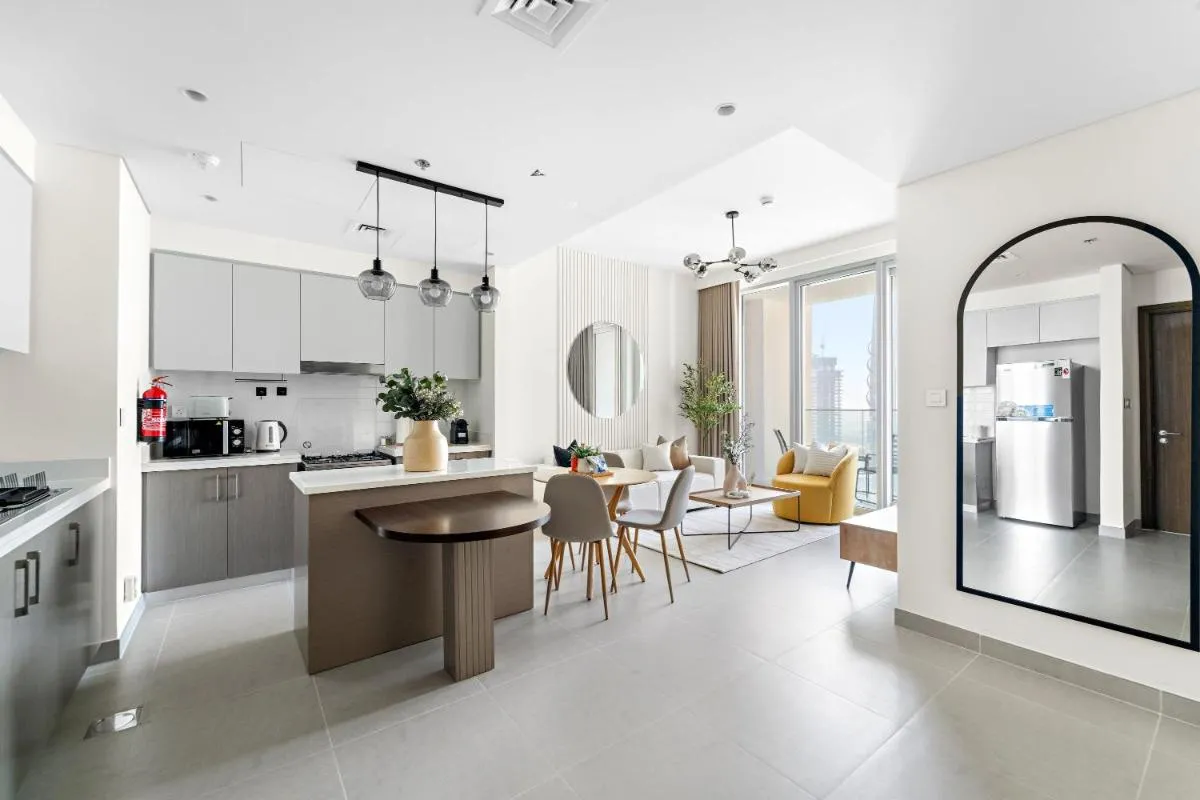 Silkhaus Heart of Downtown 2 BDR with Balcony - 3
