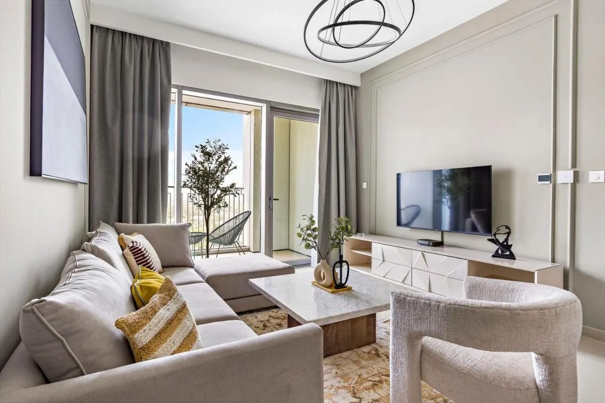 Silkhaus modern & chic 1BDR in new tower with pool & gym - 2