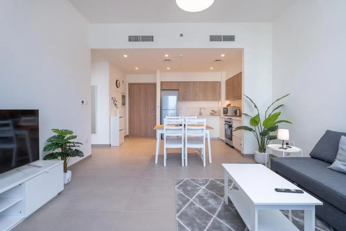 Simple Living 1Bedroom Apartment in Dubai Hills - 3