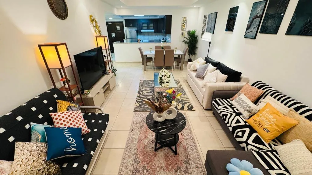 Sky-High 2BR Apartment with Stunning Panoramic Skyline Views Near Burj Khalifa and Dubai Mall