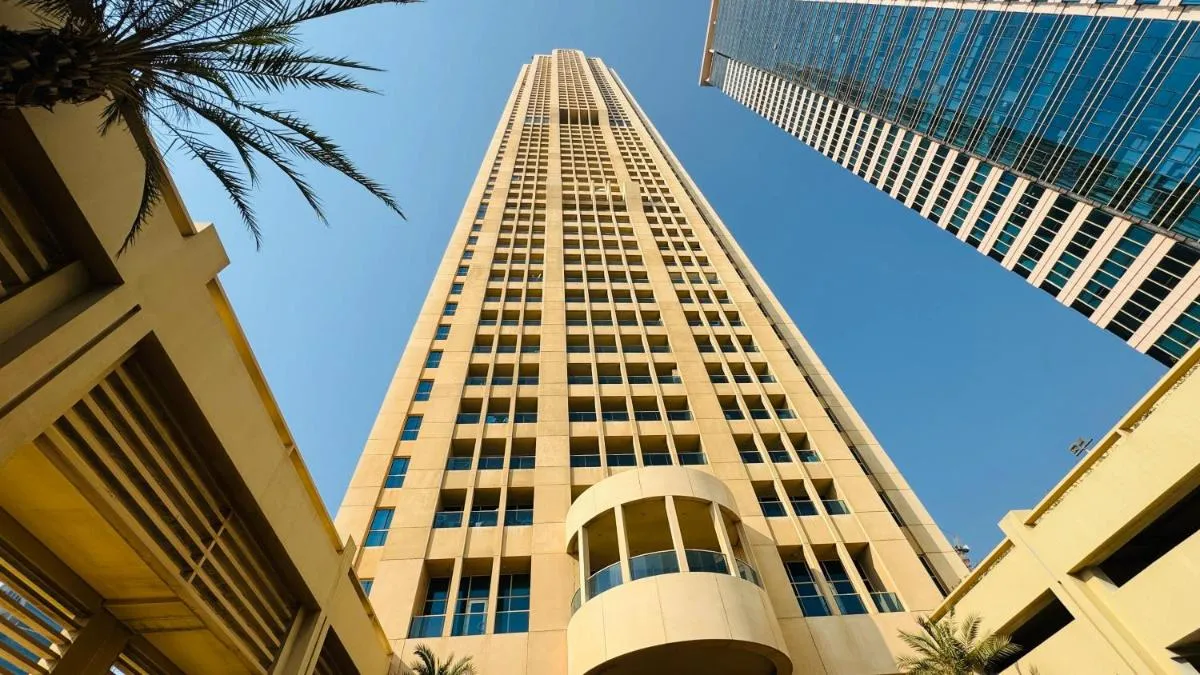 Sky-High 2BR Apartment with Stunning Panoramic Skyline Views Near Burj Khalifa and Dubai Mall - 2