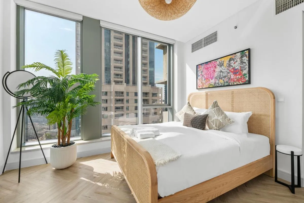 Sophisticated 1BD w incredible Burj Khalifa views - 2
