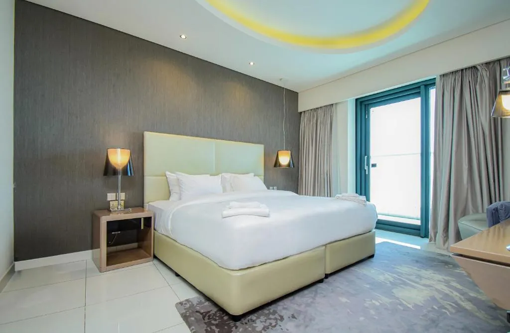 Spacious 1BR Apartment in Damac Paramount Towers BB