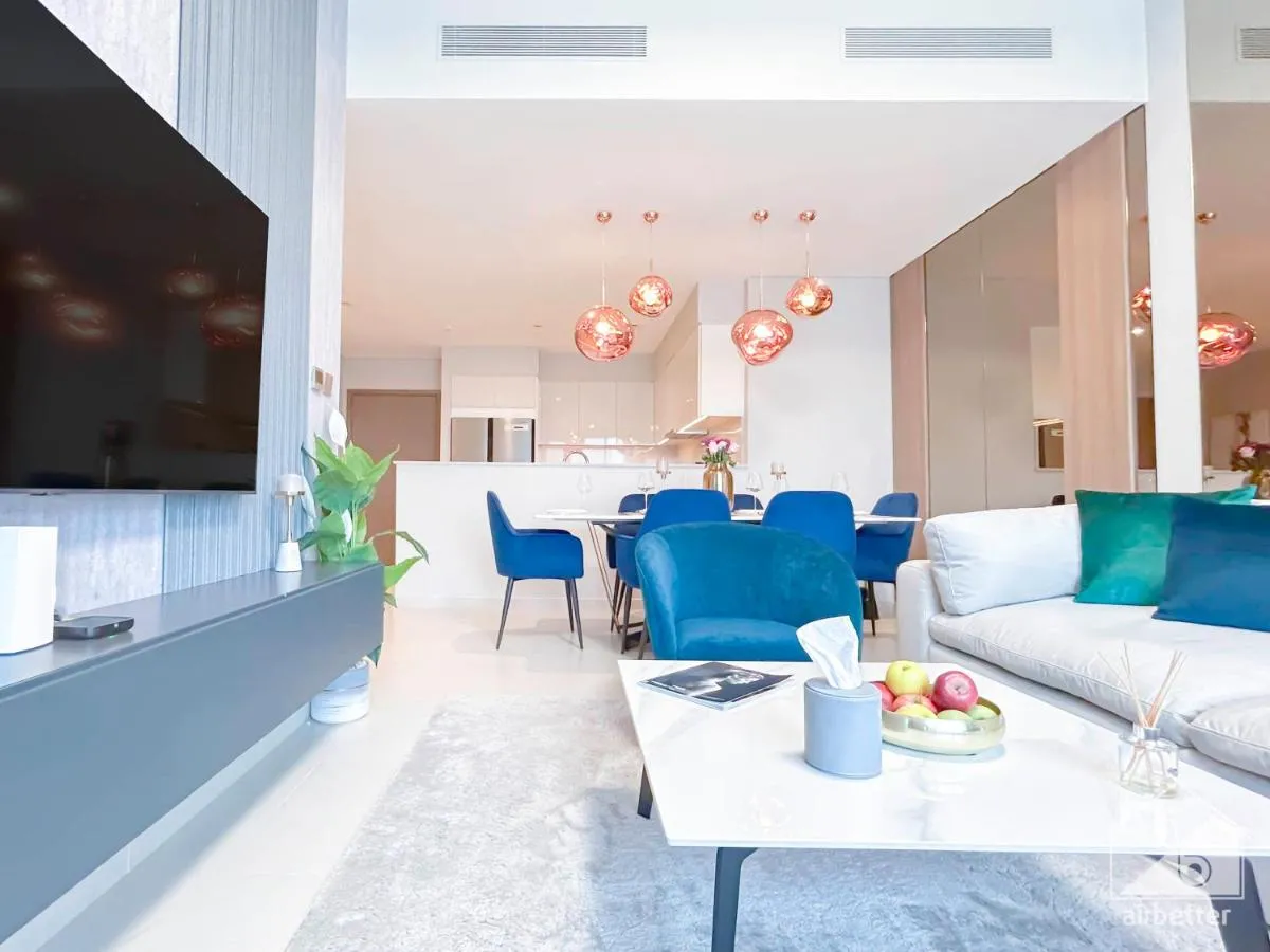 Spacious 3.5 Bedroom Apartment in Burj Royale - 3