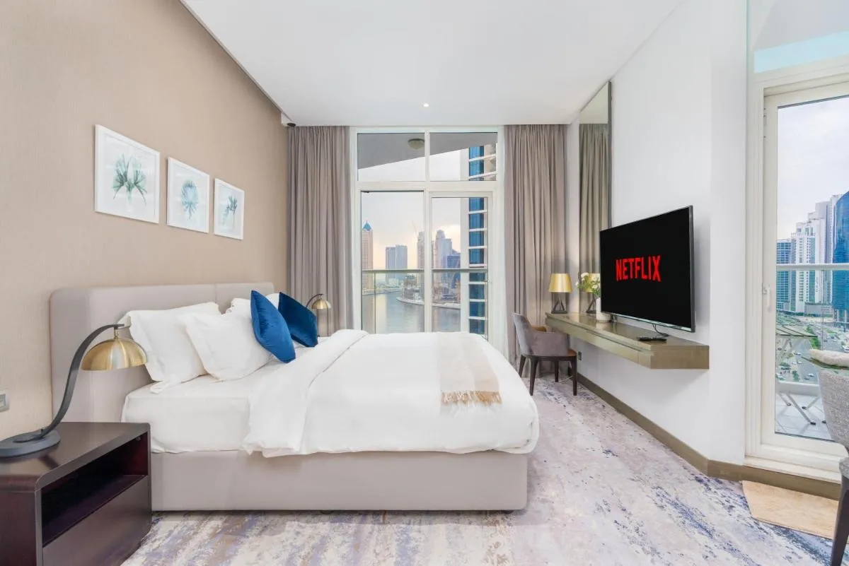 Spacious Luxe Family Apartment with Dubai Canal & Burj Khalifa View - 2