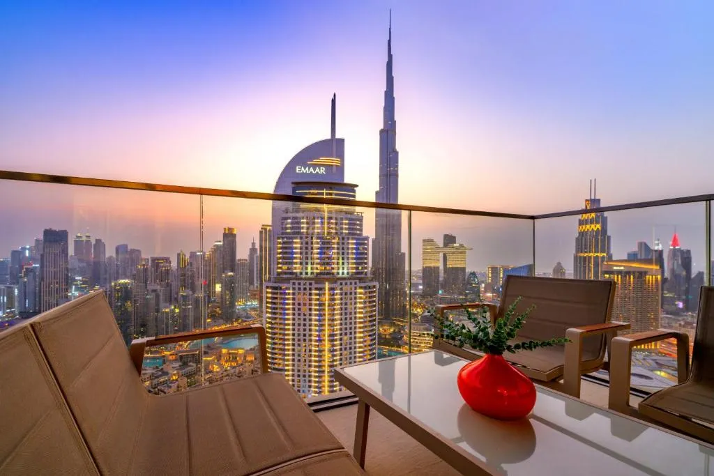 Spectacular 3 & Half BR in Downtown ,Burj Khalifa View