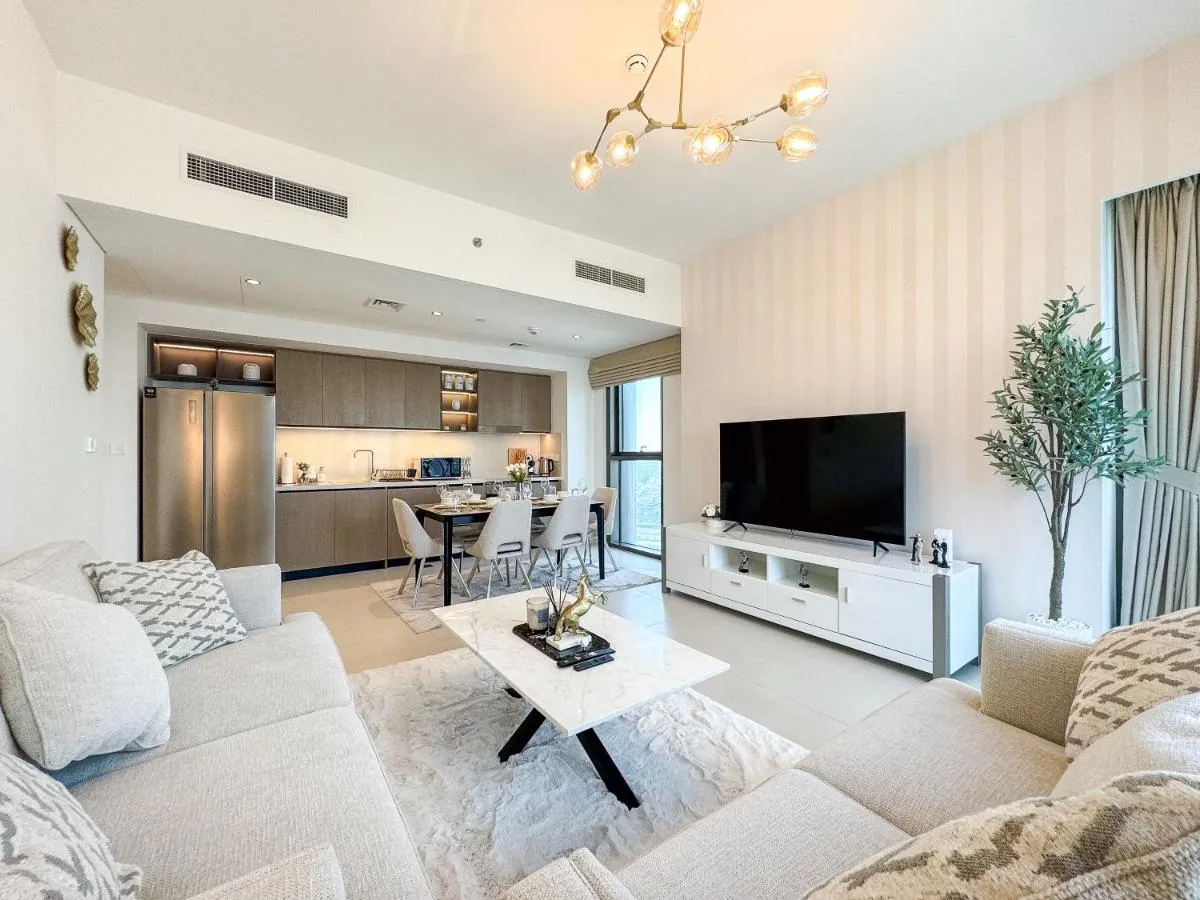 Stay in First Class at Downtown by 2nd Best Home, Dubai – 2BR – Burj Khalifa View - 3