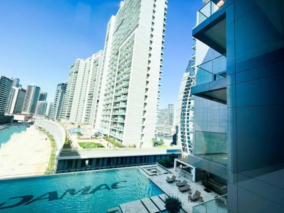 Studio Near Burj Khalifa - 2