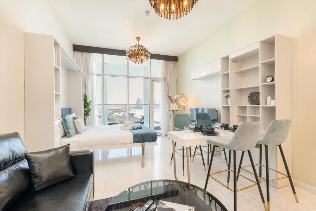 Studio in the Heart of Business Bay Perfect for 2