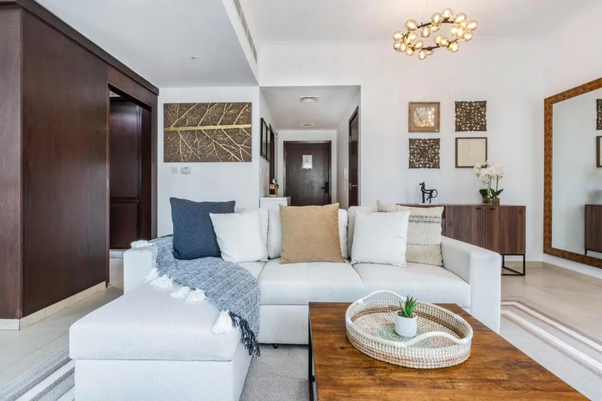 Stunning 1-Bedroom Apartment with full Burj Khalifa View – 5-min walk to Dubai Mall - 3